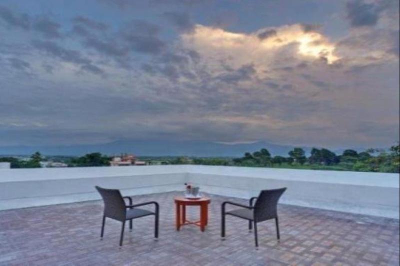 Royal Sarovar Portico סיליגורי מראה חיצוני תמונה