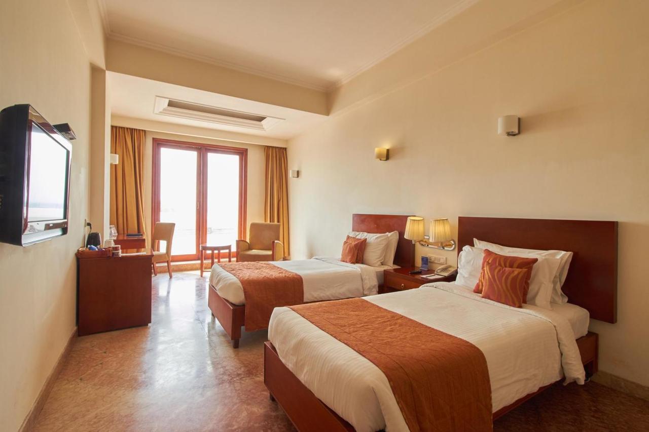 Royal Sarovar Portico סיליגורי מראה חיצוני תמונה