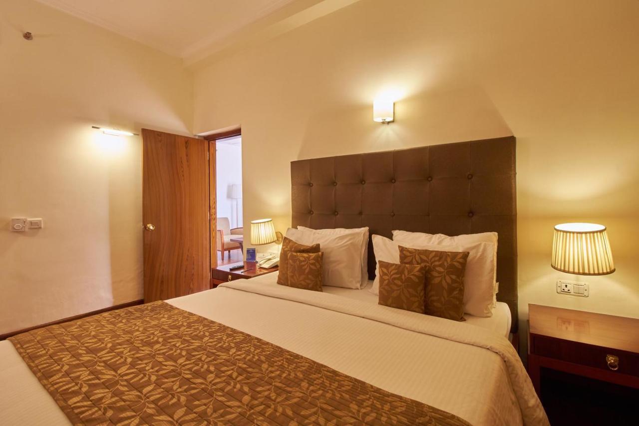 Royal Sarovar Portico סיליגורי מראה חיצוני תמונה