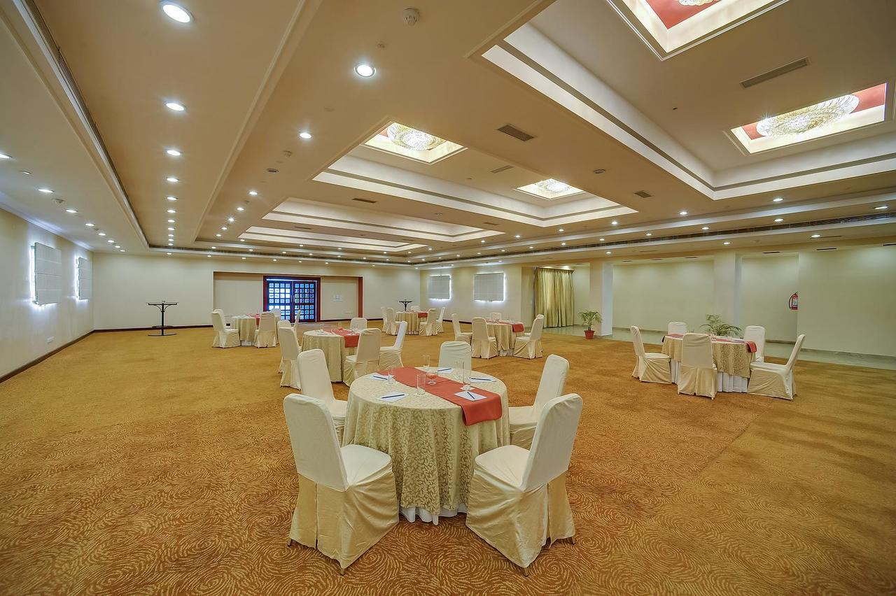 Royal Sarovar Portico סיליגורי מראה חיצוני תמונה