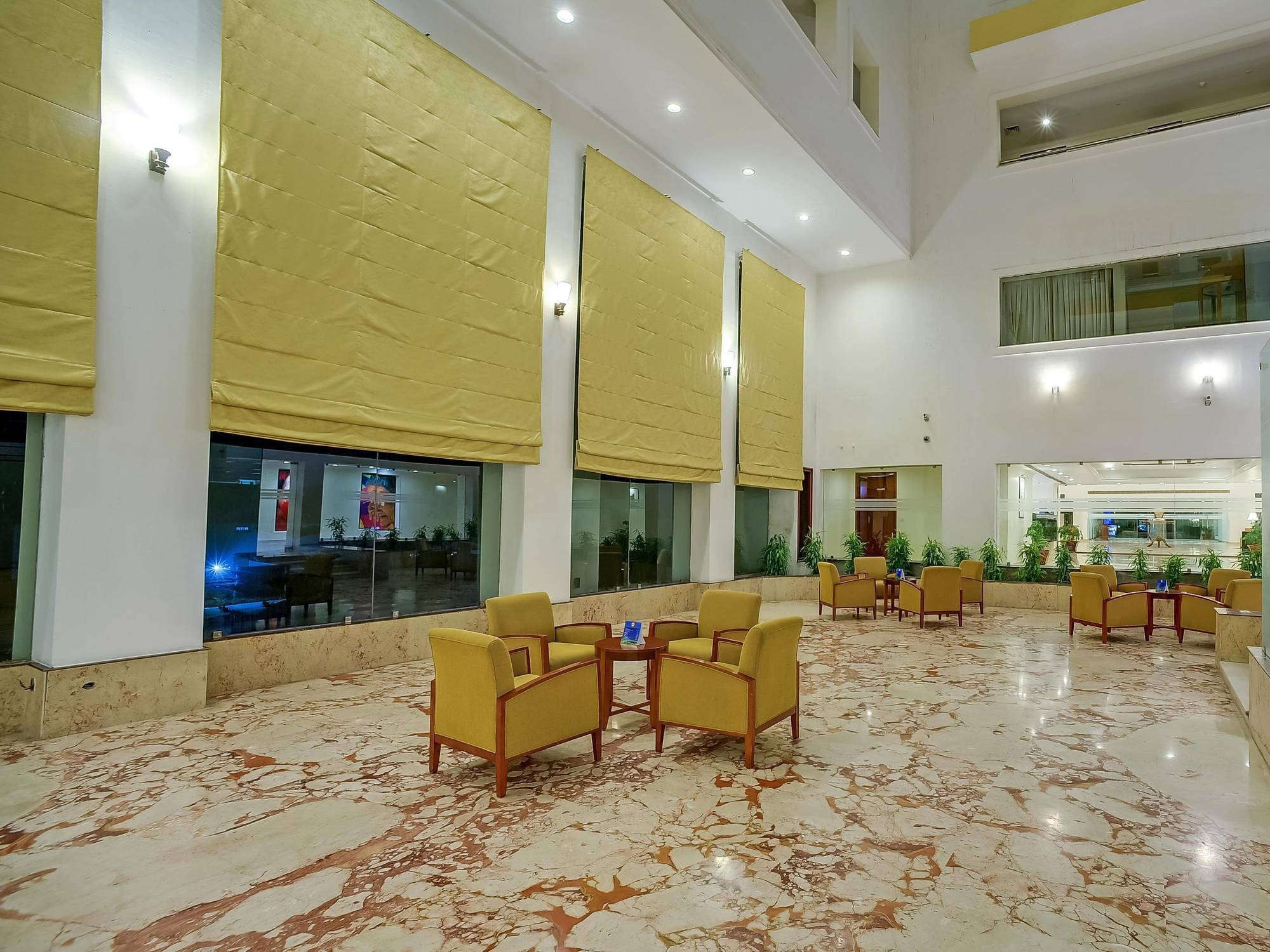 Royal Sarovar Portico סיליגורי מראה חיצוני תמונה