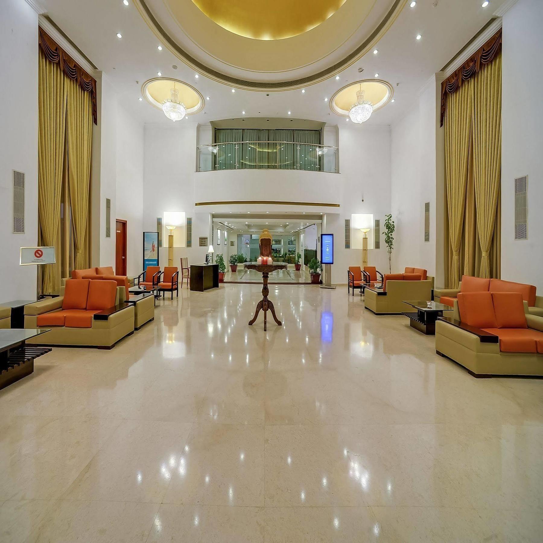 Royal Sarovar Portico סיליגורי מראה חיצוני תמונה