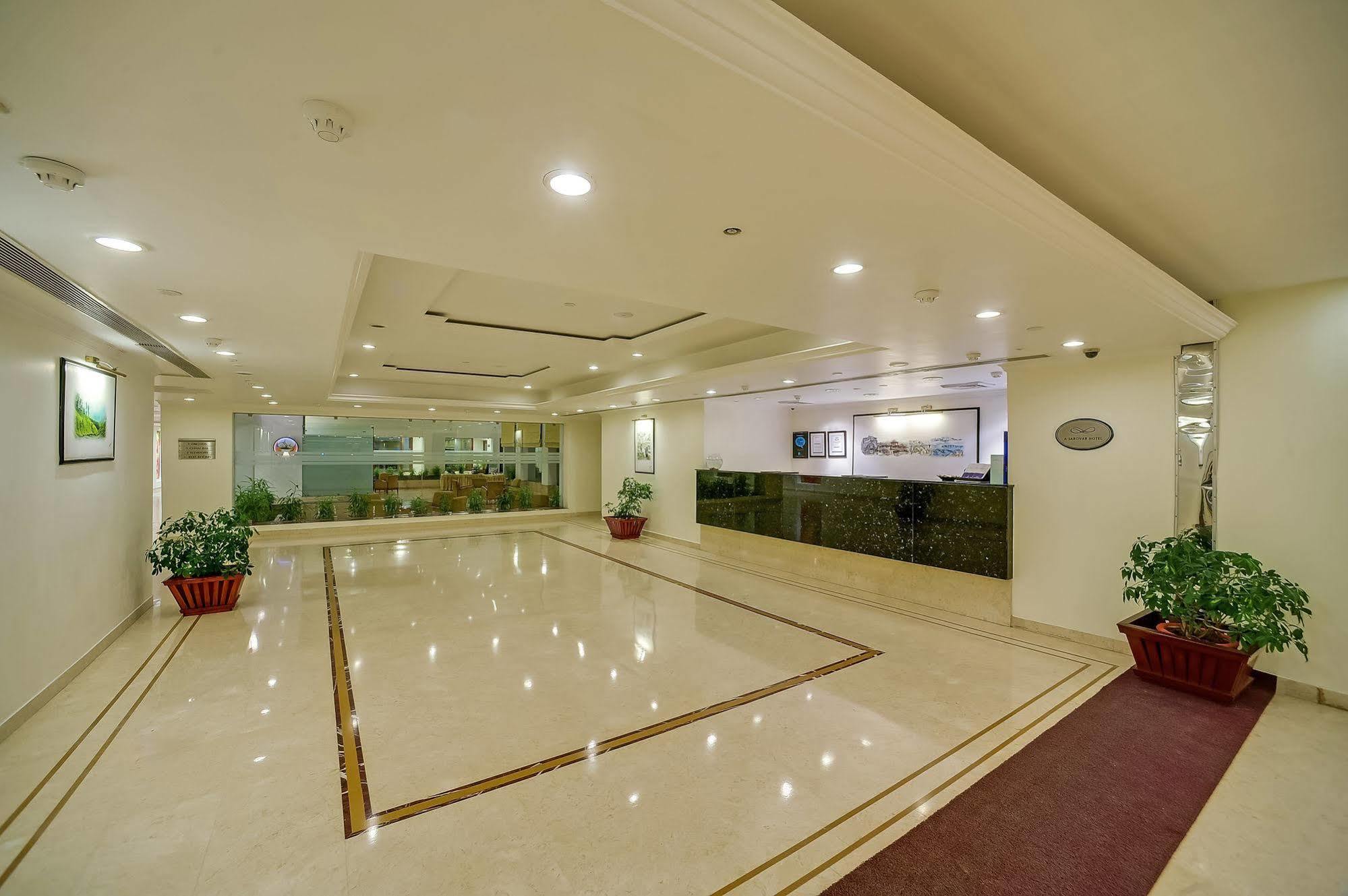Royal Sarovar Portico סיליגורי מראה חיצוני תמונה