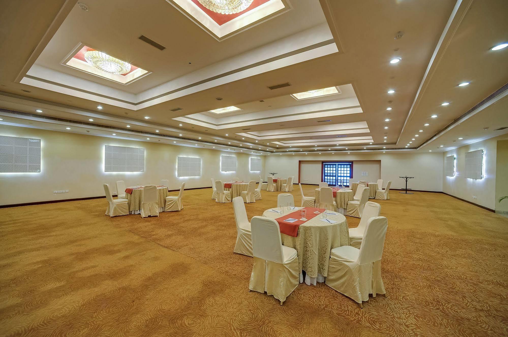 Royal Sarovar Portico סיליגורי מראה חיצוני תמונה