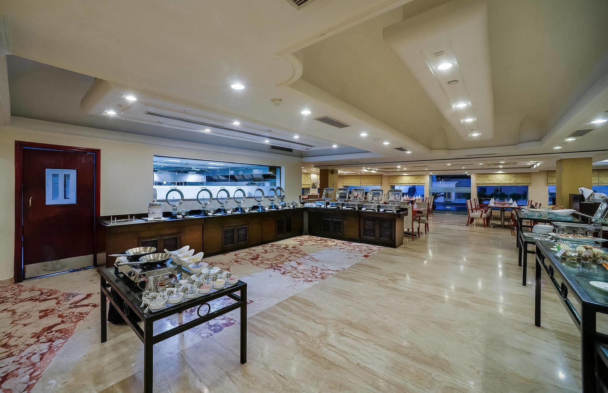 Royal Sarovar Portico סיליגורי מראה חיצוני תמונה