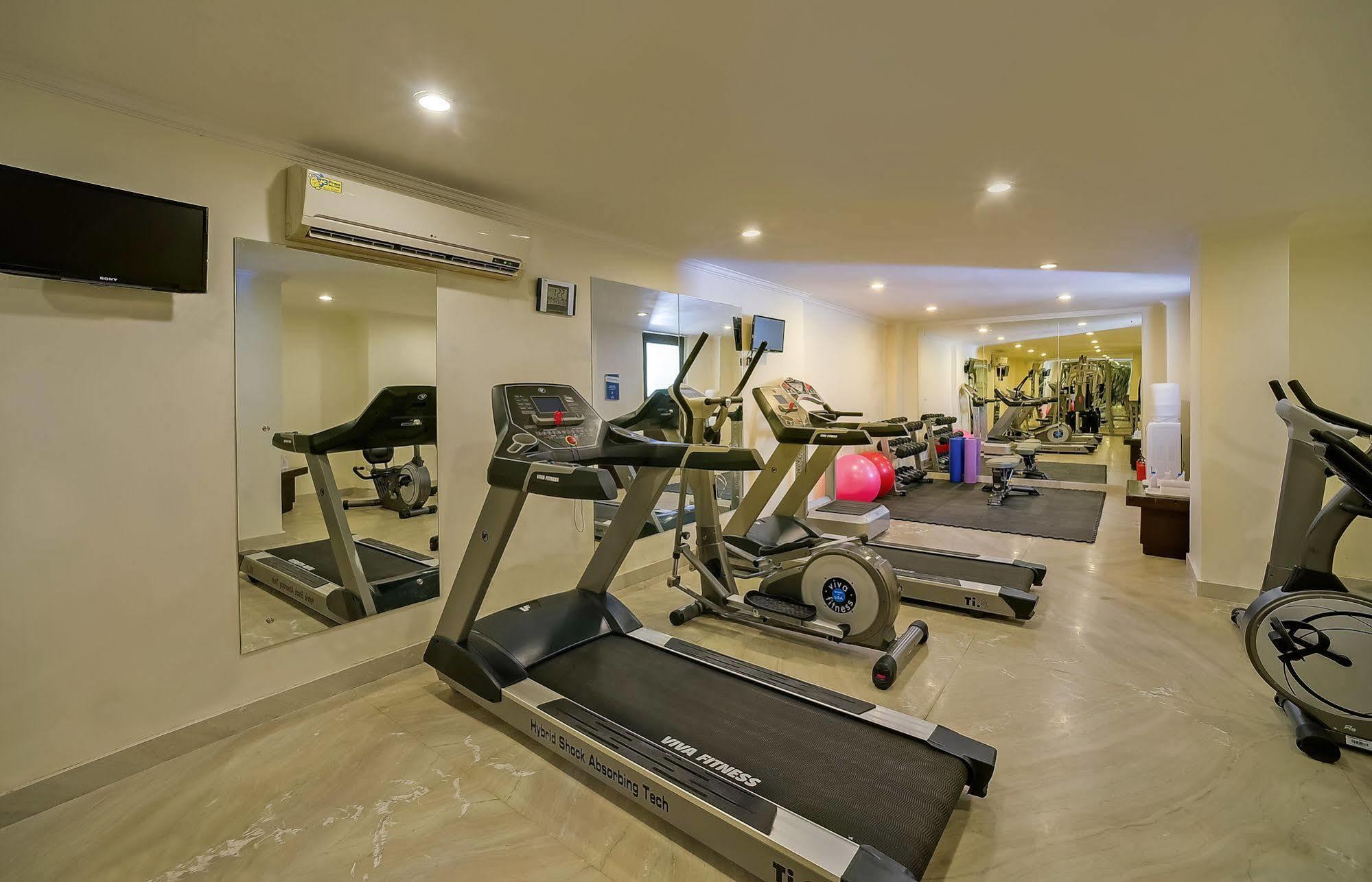 Royal Sarovar Portico סיליגורי מראה חיצוני תמונה