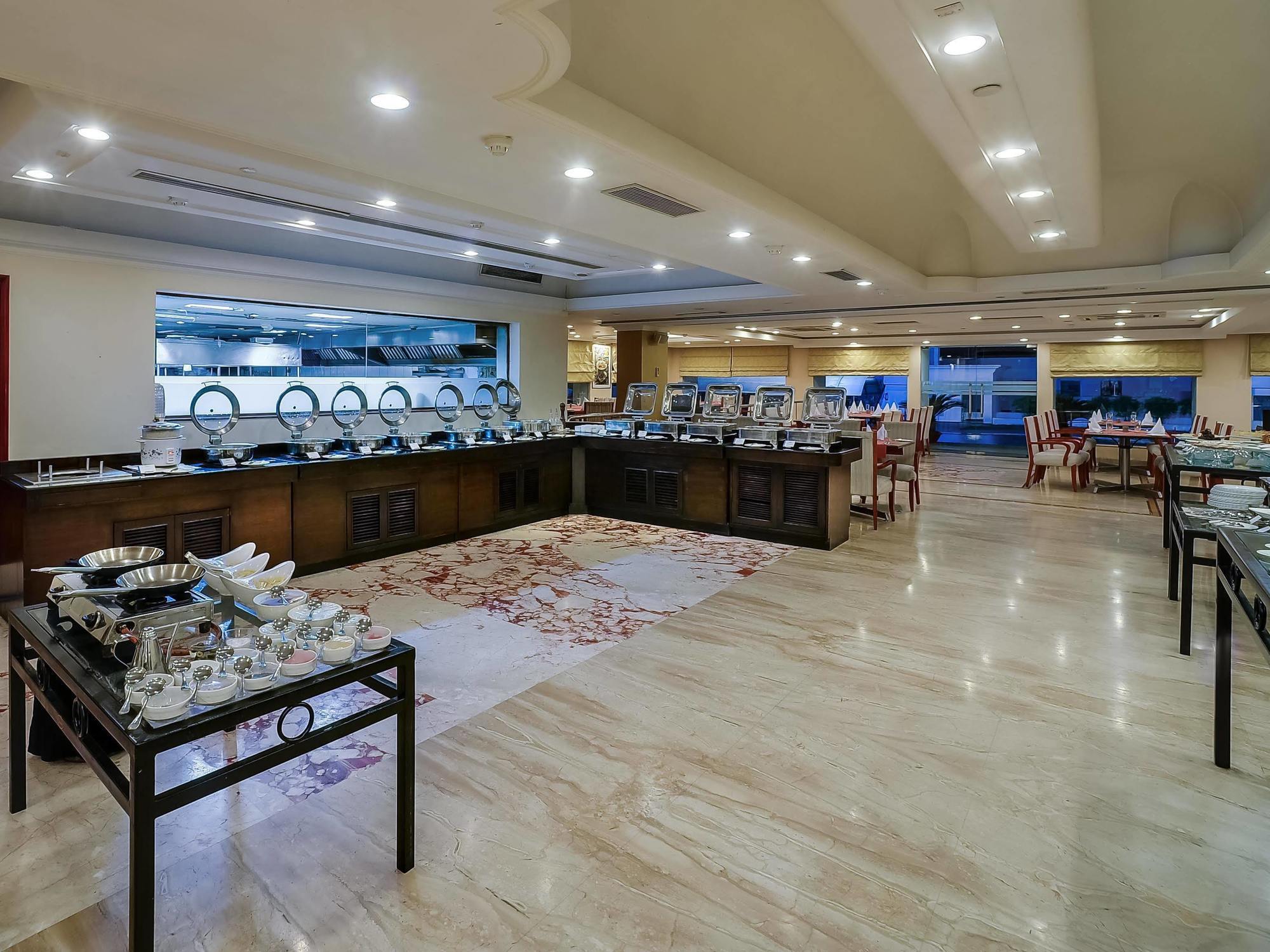 Royal Sarovar Portico סיליגורי מראה חיצוני תמונה